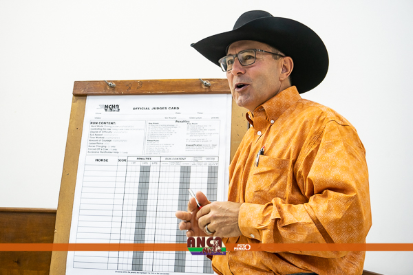 Andy Adams ministra curso de julgamento da NCHA
